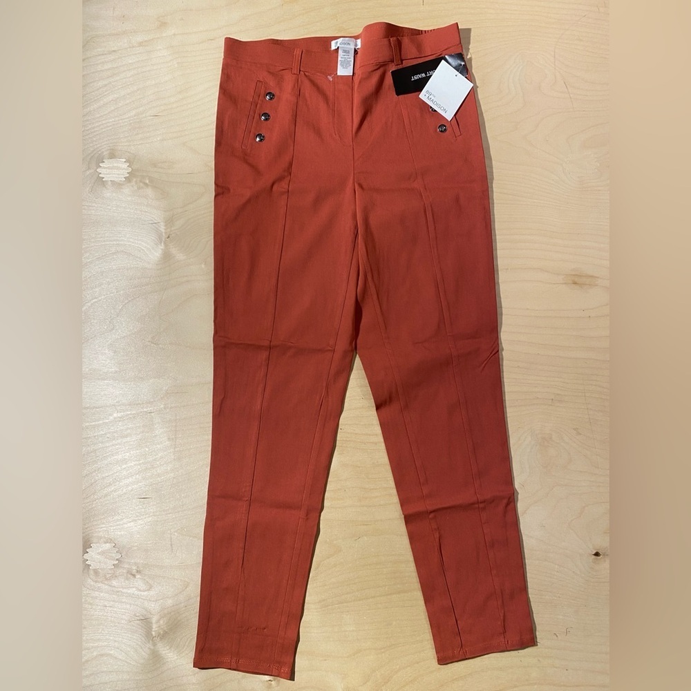 89th & Madison Chinos in Rust Large (QJ)